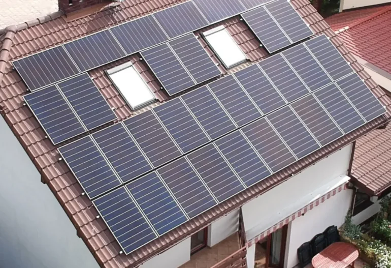 panele fotowoltaiczne monokrystaliczne czy polikrystaliczne